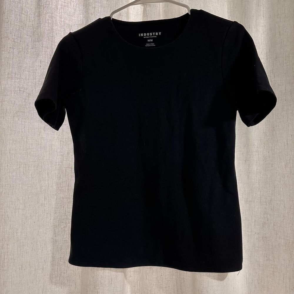 Unbranded Women's Black T-shirt